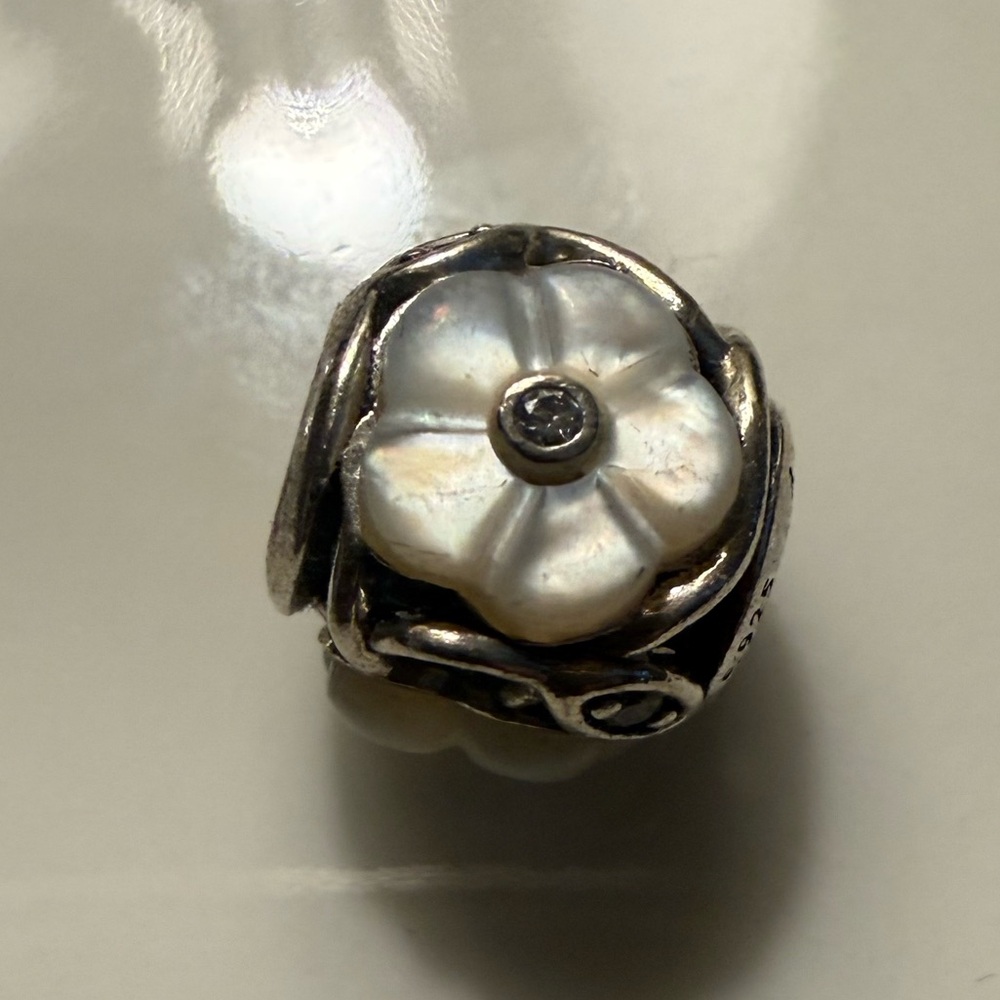 Pandora Silver and White Flower Charm - Picture 2 of 6